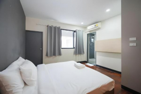 GO INN BTS Silom - Saint Louis สถานีรถไฟฟ้าเซนต์หลุยส์ X